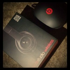 BEATS WIRELESS
